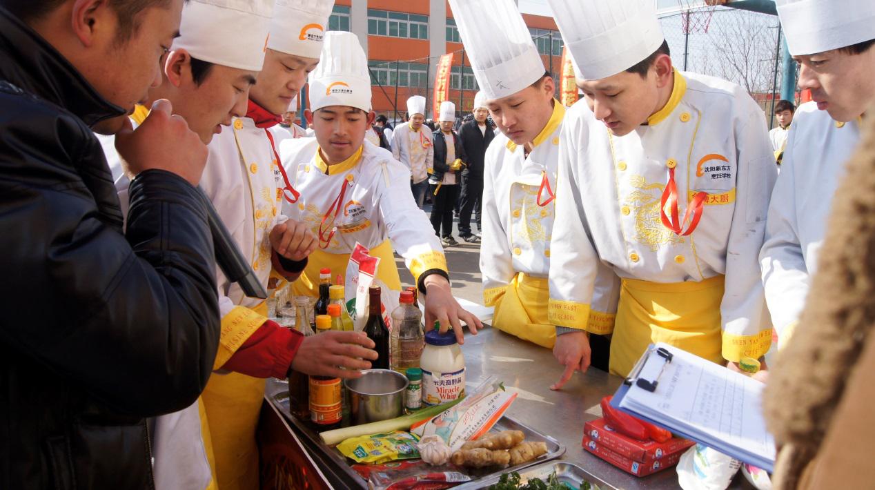 ����ѡ�ϣ�������һ��С����