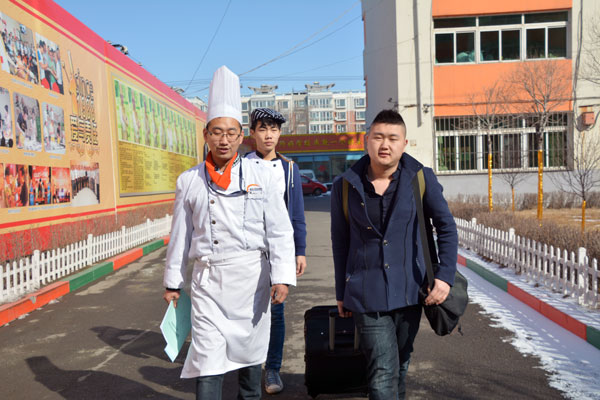 һ��ѡ��һ����㣬�ɾ�һ��