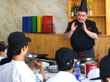 �����¶�������ѧУ ��������