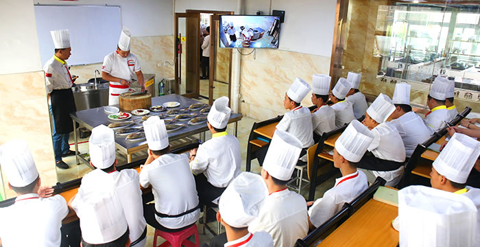 沈阳新东方烹饪学校 东北厨师培训
